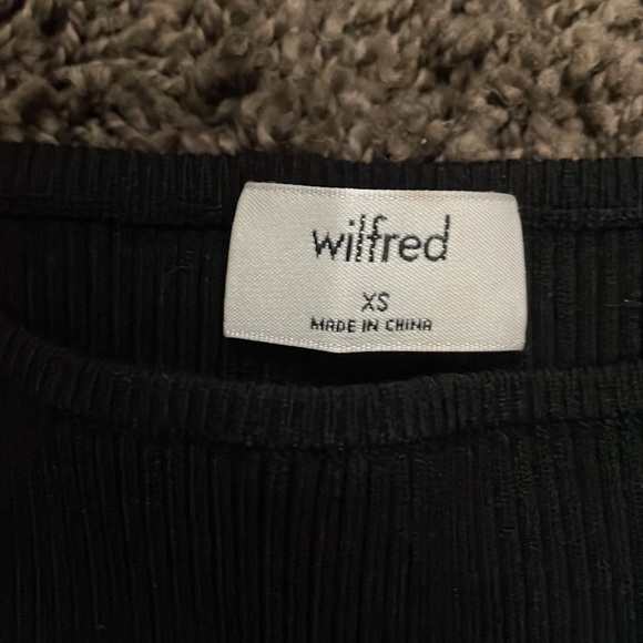 ♦️SOLD♦️Wilfred crop top - Picture 2 of 7